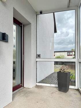 Hauseingang - 6 Zimmer Doppelhaushälfte in Langenhagen