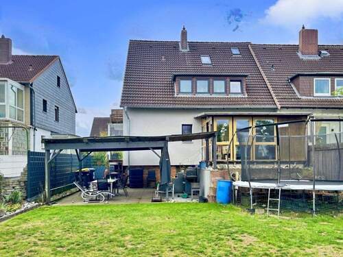 Gebäuderückseite - Doppelhaushälfte mit 127,00 m&sup2; in Langenhagen zum Kaufen