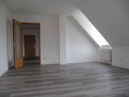 Wohnraum und Flur DG - Mehrfamilienhaus, Wohnhaus mit 166,60 m&sup2; in Muldenhammer zum Kaufen
