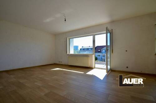 Wohnzimmer - 3 Zimmer Etagenwohnung zur Miete in Völklingen
