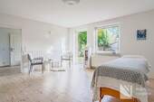 Wohnzimmer / Therapieraum - 