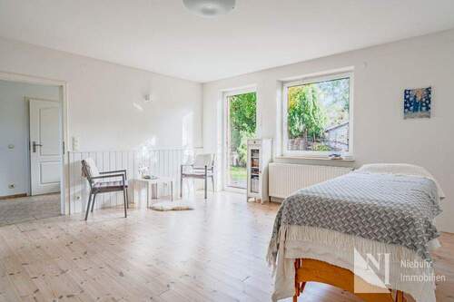 Wohnzimmer / Therapieraum - 