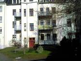 Hofansicht mit Balkonanlage - 2 Zimmer Etagenwohnung zur Miete in Dresden