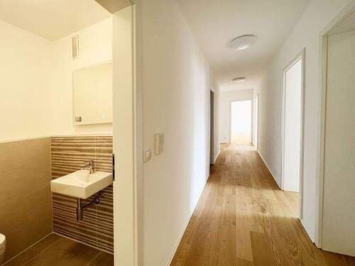 4.1 Diele und Gästebad - 