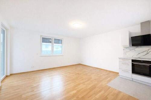 Wohn- und Essbereich - 2 Zimmer Terrassenwohnung in Berlin