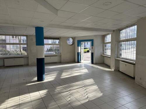 Ladenlokal - Flexibel nutzbar: 110 m² LadenlokalBüroPraxis in Essen Südostviertel - mit neue Fenstern!