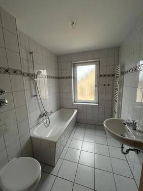 Bad - 3 Zimmer Etagenwohnung in Chemnitz