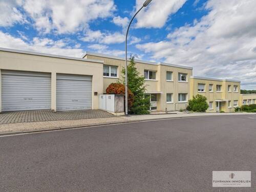 Aussenansicht - 3 Zimmer Etagenwohnung zur Miete in Saarbrücken