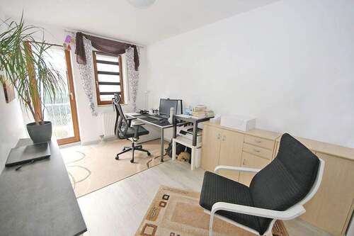 Arbeits- / Kinderzimmer 2 im OG - 