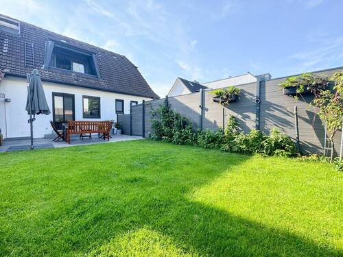 Außenansicht - Doppelhaushälfte - komplett saniert in Top-Lage!