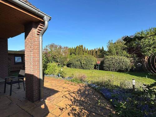 Terrassenblick in den Garten - 