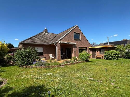 Rückansicht.JPG - 4 Zimmer Einfamilienhaus zum Kaufen in Weyhe