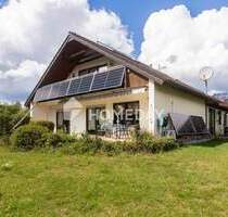 Doppelter Terrassenkomfort trifft Kaminatmosphäre - Familienhaus mit 6 Zimmern in Bad Liebenzell