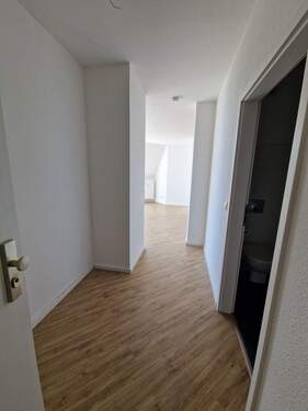 Flur - 2 Zimmer Etagenwohnung zur Miete in Magdeburg