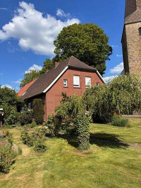 Gieblansicht vom Garten - 