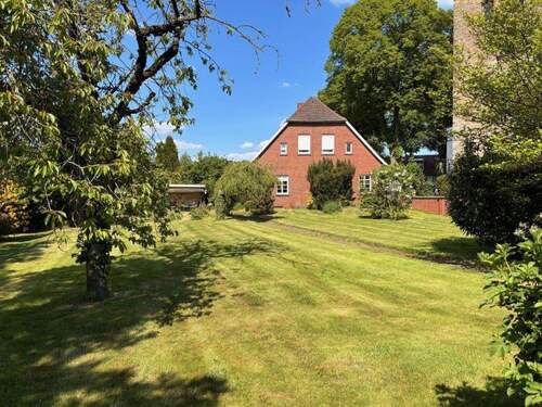 Garten mit Giebelansicht - 