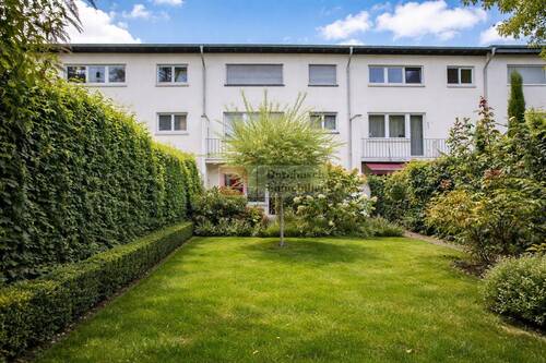 Hausrückansicht - 7 Zimmer Reihenmittelhaus in Frankfurt am Main