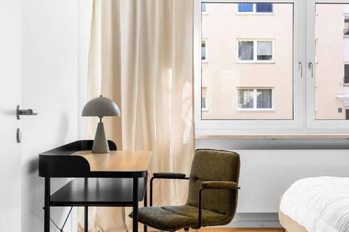Schreibtisch - 