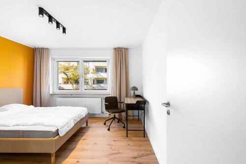Schlafzimmer - 4 Zimmer Etagenwohnung zum Kaufen in München