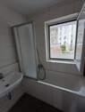 Bad mit Blick auf Balkon - 4 Zimmer Etagenwohnung zur Miete in Kiel