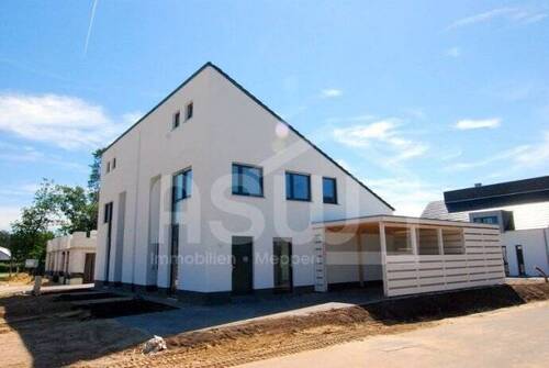 Seitenansicht - 6 Zimmer Doppelhaushälfte zum Kaufen in Meppen