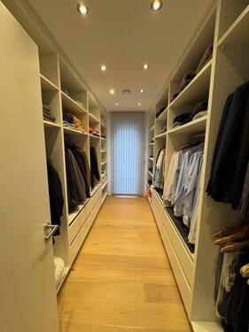 OG, En Suite Ankleide - 