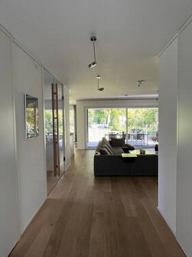 Blick ins Wohnzimmer vom Flur - 