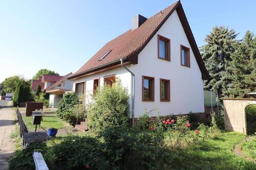 Seitenansicht - Einfamilienhaus mit 150,00 m² in Magdeburg zum Kaufen