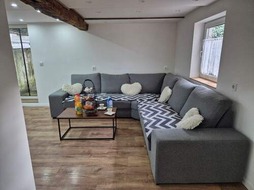 Wohnzimmerbereich - 4 Zimmer Etagenwohnung zur Miete in Gudensberg