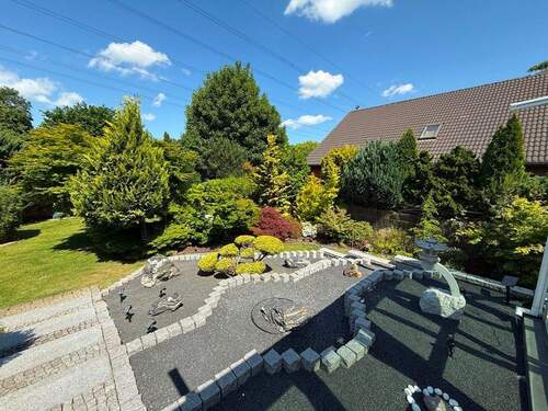 Blick in den Garten - 4 Zimmer Einfamilienhaus zum Kaufen in Berlin