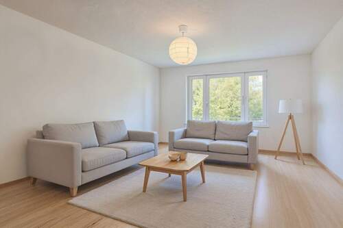 Wohnzimmer, Skandinavisch - (KI generiert) - 2 Zimmer Etagenwohnung zum Kaufen in Hamburg