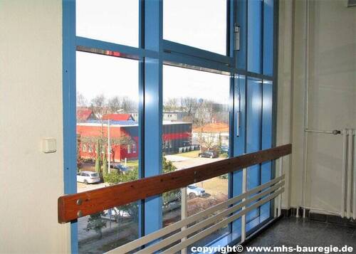 Bild 22 Treppenhaus Bürohaus - 