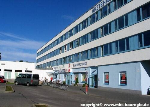 Bild 5 Teilansicht Ärztehaus - 