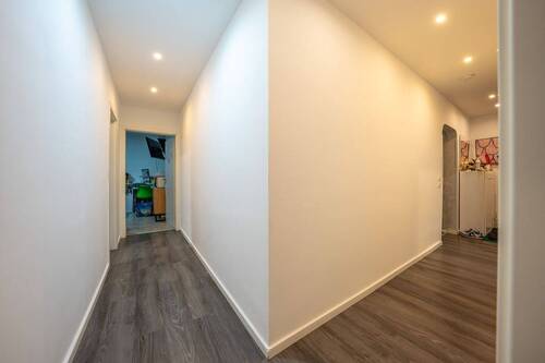 Flur - 4 Zimmer Etagenwohnung zum Kaufen in Heiligenhaus