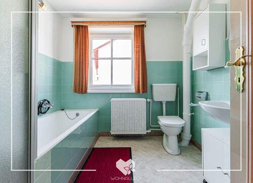 Bad mit Badewanne und Dusche - 2 Zimmer Etagenwohnung zur Miete in Prittriching