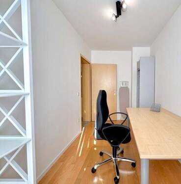 Arbeitszimmer - Etagenwohnung mit 65,00 m&sup2; in Nürnberg zur Miete