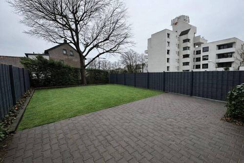 geplanter Garten mit Terrasse - Neubaustandard mit Gartenparadies in Zündorf - Nähe Groove
