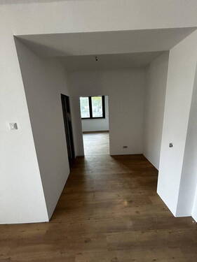 Flur/Garderobe - Etagenwohnung mit 112,00 m&sup2; in Köln zur Miete