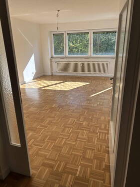 Zimmer 1 - 3 Zimmer Etagenwohnung zur Miete in Bonn