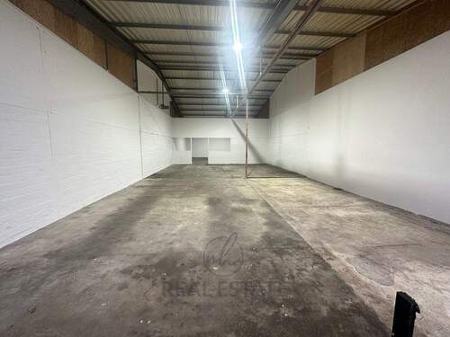 1.jpg - 220 m² große Lagerfläche in Winsen