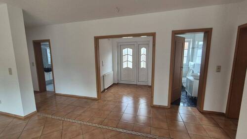 Eingangsbereich - 4 Zimmer Etagenwohnung zur Miete in Ilsede