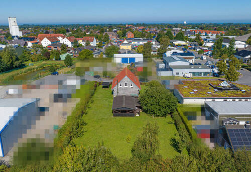 Am Rande des Gewerbegebiets - 