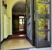 * Freistehendes Einfamilienhaus * 2 Garagen* traumhaftes Grundstück - Kreuzau