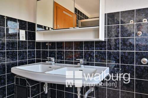 24 Waschbecken im Bad oben - 