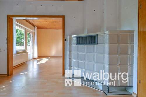 14. Wohnzimmer mit Kamin (außer Betrieb)jpeg - 