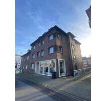 Attraktive Altbauwohnung in direkter Innenstadtlage mit PKW Garage - Bottrop Stadtmitte