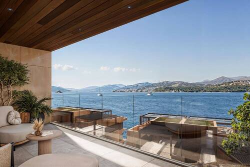 Balkon mit Meerblick - Balkon in Richtung Horizont, Spa im Haus, Lounge auf dem Dach - wohnen, wie es selten möglich ist!