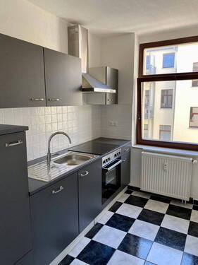 Neue Einbauküche - Helle, frisch renovierte 2,5-Zimmer-Wohnung mit neuer EBK & großem Balkon in Sudenburg