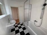 Badezimmer - Etagenwohnung mit 56,00 m&sup2; in Magdeburg zur Miete