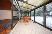 ...sonnigen Sommergarten - 